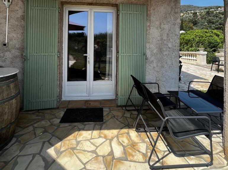 Appartement En Rez De Villa Beausite Mandelieu Esterno foto